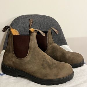 Classic 558 Chelsea Blundstone Boots (Rustic Brown)